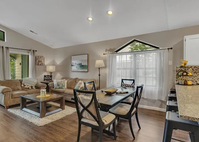 2 Bed Condo-The Greens At Thousand Hills-Coffee Bar